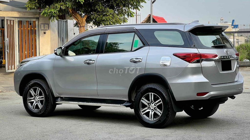 Toyota Fortuner 2017 2.7V AT 1 cầu. Mua bán Ô tô tại Thành phố Thuận An Bình Dương được đăng bởi Quang Huy hình 2