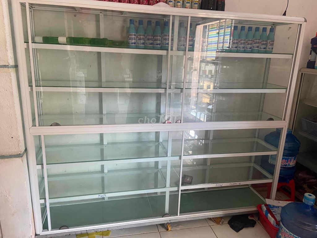 Tủ kính Nhôm Trắng mới. Mua bán Tủ, kệ gia đình tại Thành phố Sóc Trăng Sóc Trăng được đăng bởi Như Lê hình 1