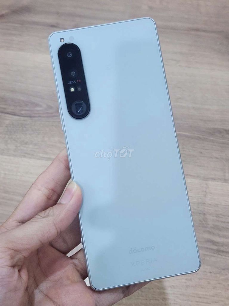 T.LÝ SONY 1 MARK 4 ZIN ÁP 12/256 SNAP 8GEN1 ỔN ÁP. Mua bán Điện thoại tại Quận Thanh Khê Đà Nẵng được đăng bởi Minh Máy Chất Lượng 4K MOBILE hình 1