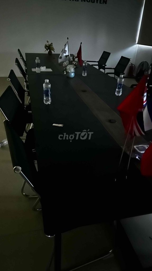Bàn họp gỗ đen 12 chỗ. Mua bán Đồ dùng văn phòng tại Thành phố Thủ Đức Tp Hồ Chí Minh được đăng bởi DGS Group hình 1