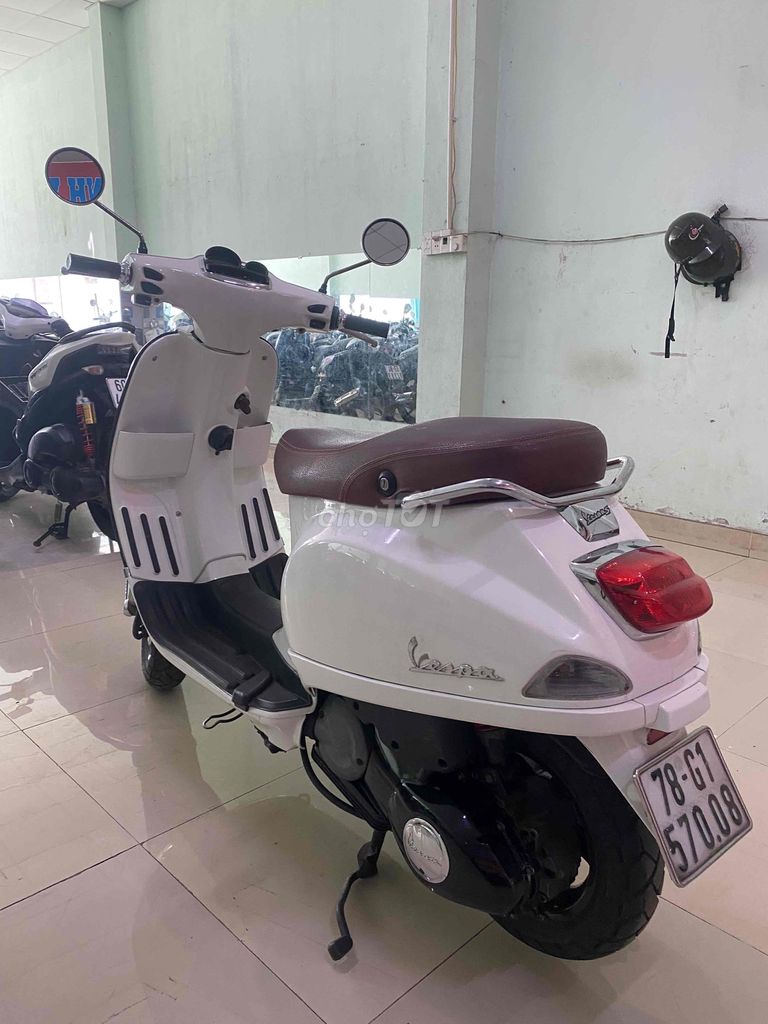 Piaggio Vespa 2014 Trắng. Mua bán Xe máy tại Thành phố Dĩ An Bình Dương được đăng bởi XE MÁY MẠNH LOAN GÓP 0đ hình 3
