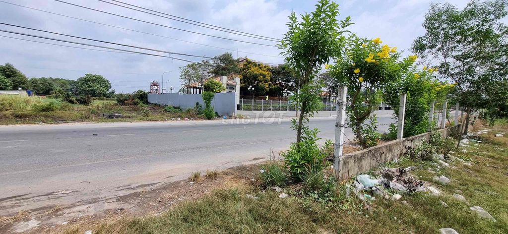 ✅Cần bán gấp mảnh đất nền ven sông Lu , diện tích 6.757m2.
