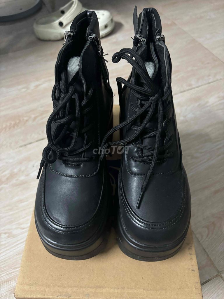Giày boot Nữ Da Đen size 36. Mua bán Giày dép tại Huyện Nhà Bè Tp Hồ Chí Minh được đăng bởi Trần Trí hình 1