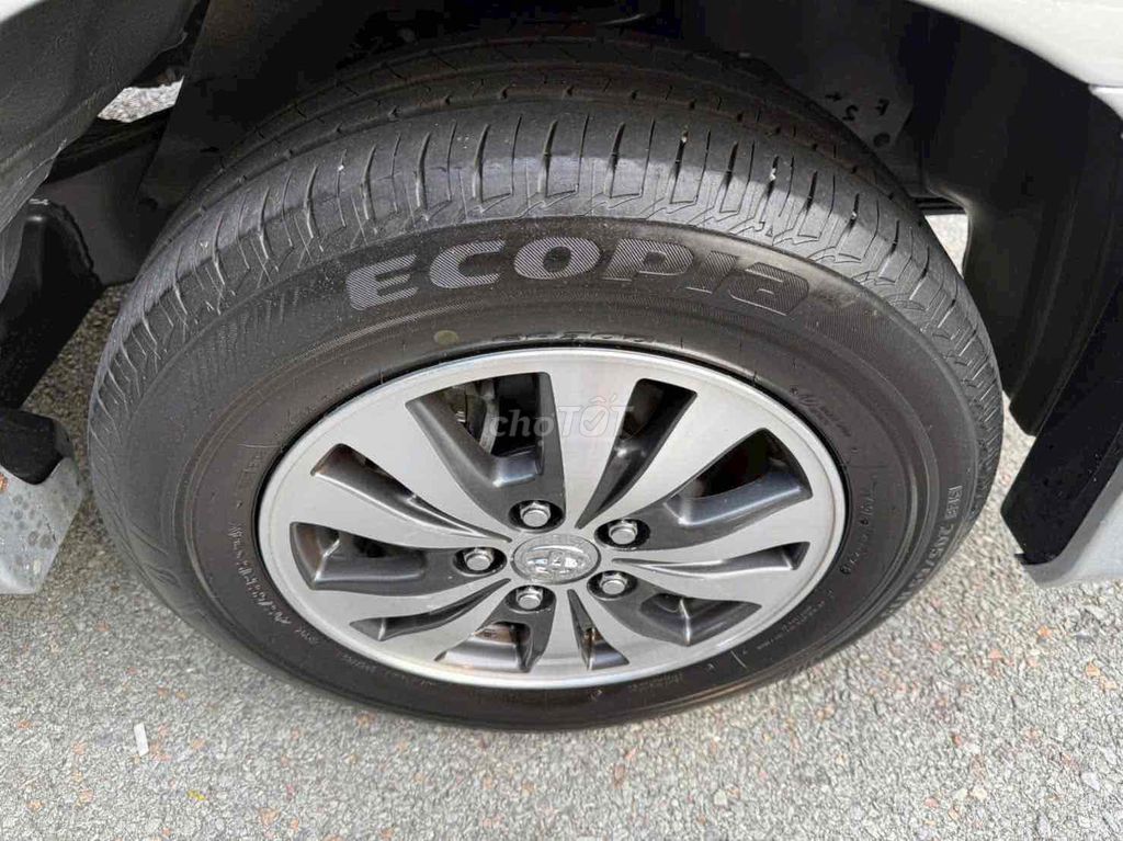 Toyota Innova 2015 2.0E 110.000 km. Mua bán Ô tô tại Huyện Giồng Riềng Kiên Giang được đăng bởi Bảo Liêm Hồ hình 3