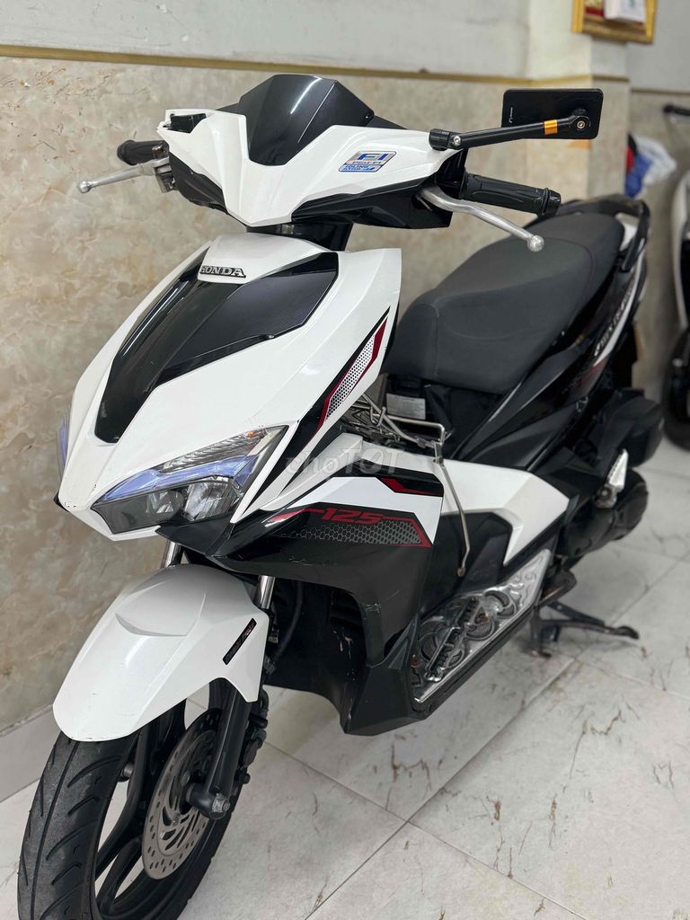 AB 125 trắng đen cuối 2019 siêu đẹp 43H1-280.86. Mua bán Xe máy tại Quận Sơn Trà Đà Nẵng được đăng bởi Minh Dũng bán trả góp 136 vân đồn  hình 2