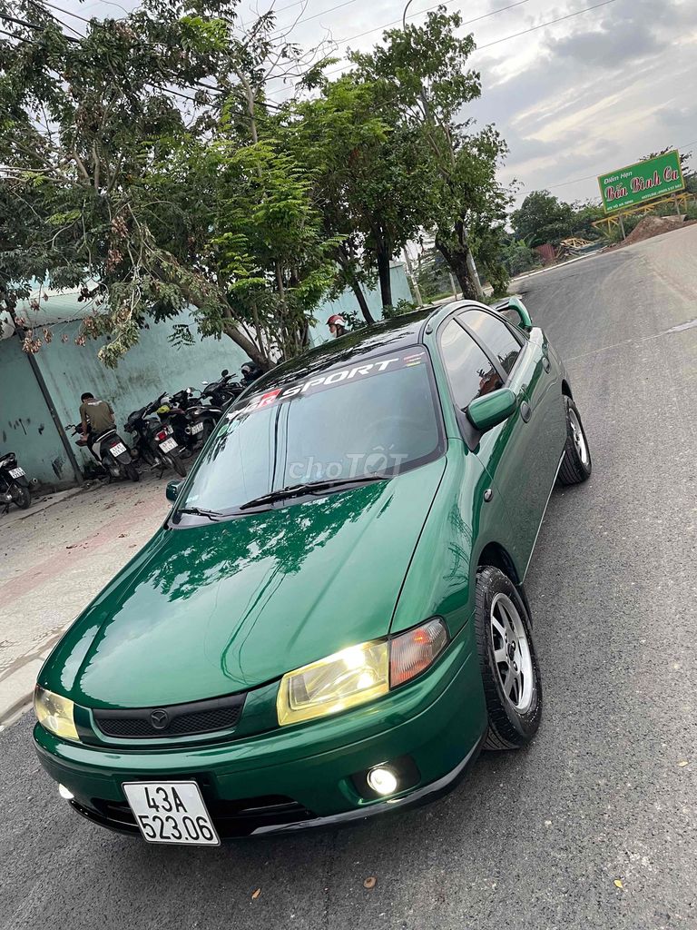 Mazda 323 2000 синяя