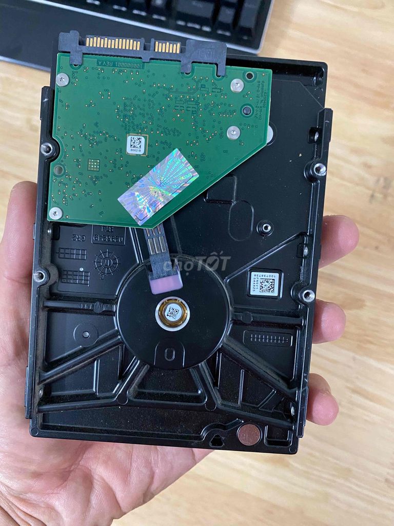 Ổ cứng HDD Seagate Skyhawk 2TB. Mua bán Linh kiện (RAM, Card...) tại Huyện Quảng Điền Thừa Thiên Huế được đăng bởi Nhật Phương Computer hình 1