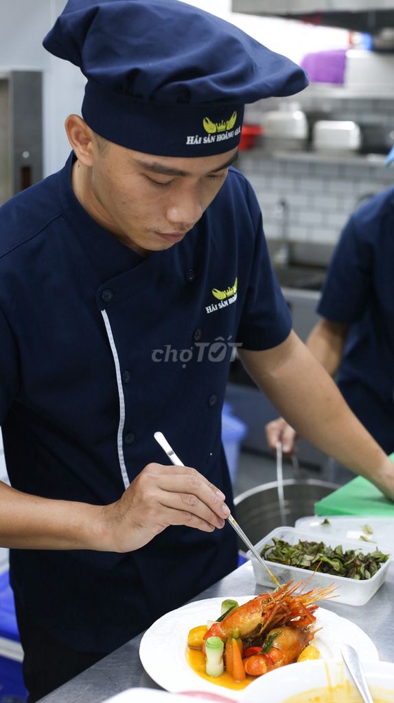 BẾP HẢI SẢN, SUSHI (11 tới 16 TRIỆU). Việc làm Đầu bếp tại Quận 1 Tp Hồ Chí Minh được đăng bởi Hải Sản Hoàng Gia hình 4