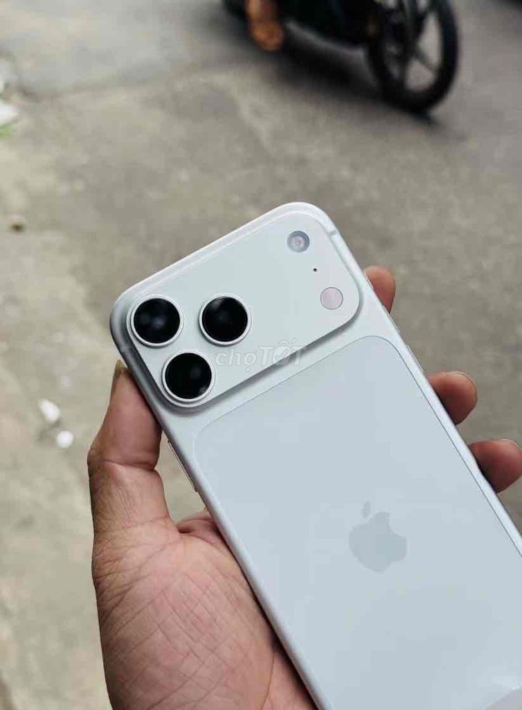 Apple iPhone 17 Pro Max 256GB Trắng. Mua bán Điện thoại tại Quận Đống Đa Hà Nội được đăng bởi Nguyễn Bá Ngọc hình 1