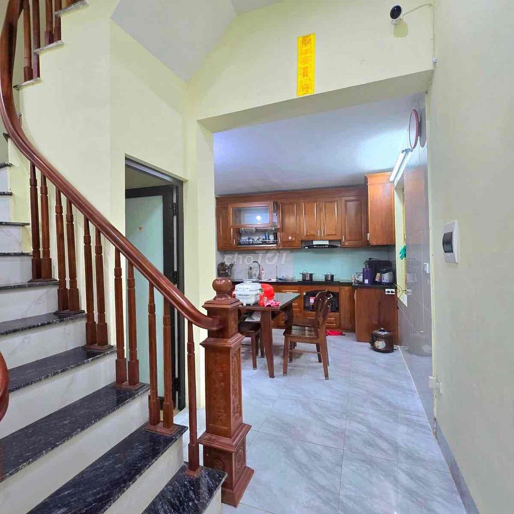BÁN NHÀ CỔ NHUẾ – LÔ GÓC 3 THOÁNG – Ô TÔ 5 TẠ QUAY ĐẦU TRƯỚC CỬA. Mua bán nhà ở tại Quận Bắc Từ Liêm Hà Nội được đăng bởi Hoài Thu  hình 3