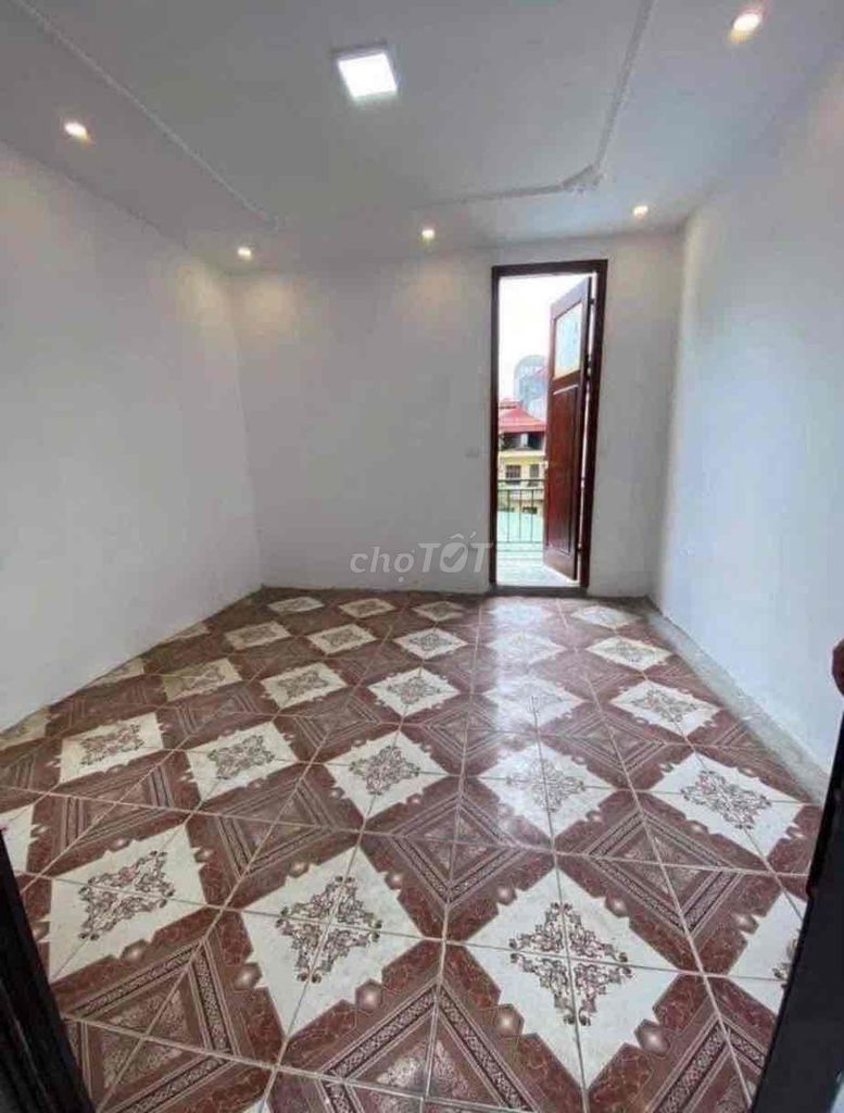 Cho thuê nguyên căn phố Trương Định 33m2 x4T 4PN giá 9.8 triệu/1th nhà