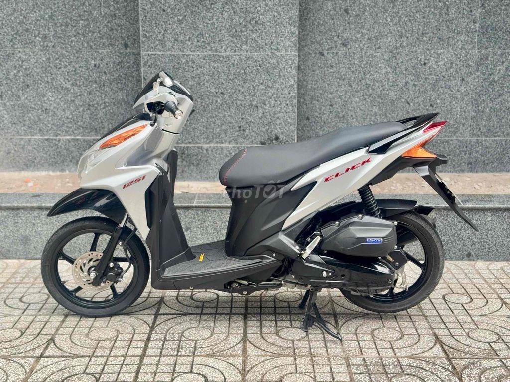 cần bán click thái 2014 ,3s tắt máy .chính chủ. Mua bán Xe máy tại Quận 10 Tp Hồ Chí Minh được đăng bởi tuấn hình 1