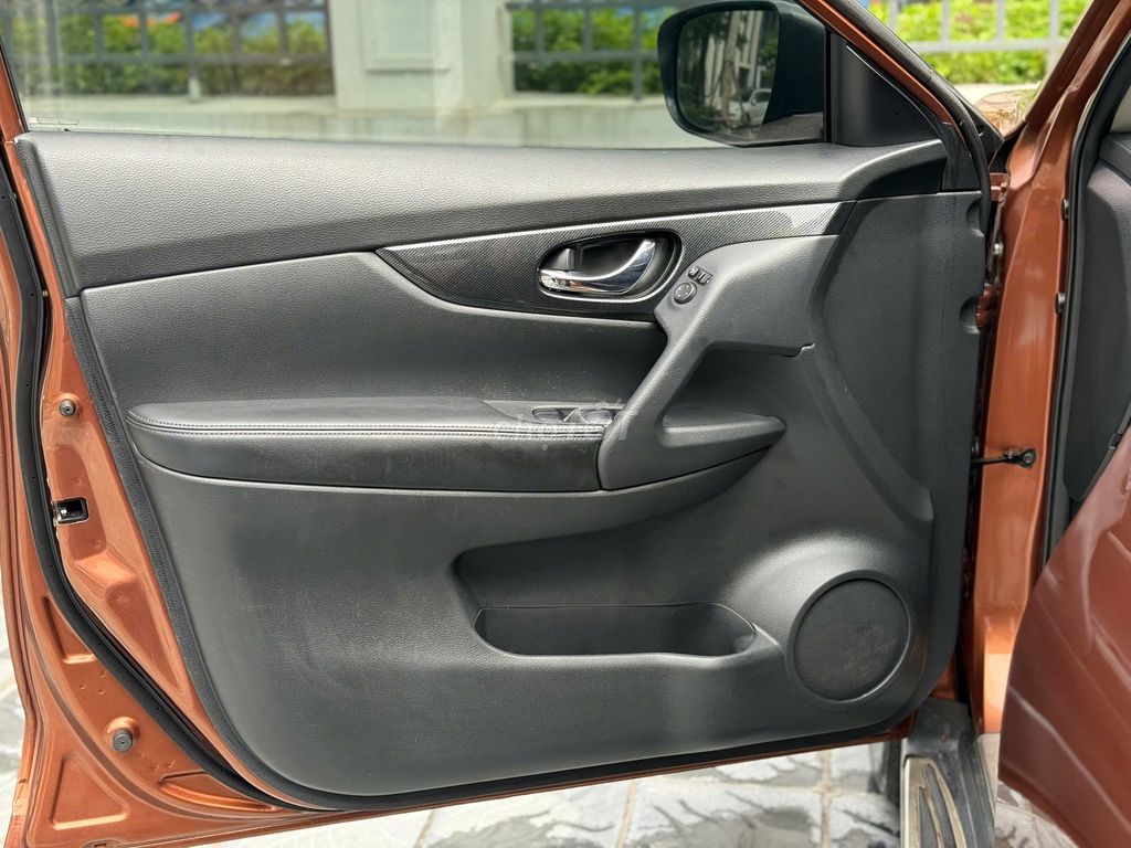 Nissan X-Trail 2.5SV 4X4 2016. Mua bán Ô tô tại Quận Bắc Từ Liêm Hà Nội được đăng bởi Lê Đức Dũng hình 2