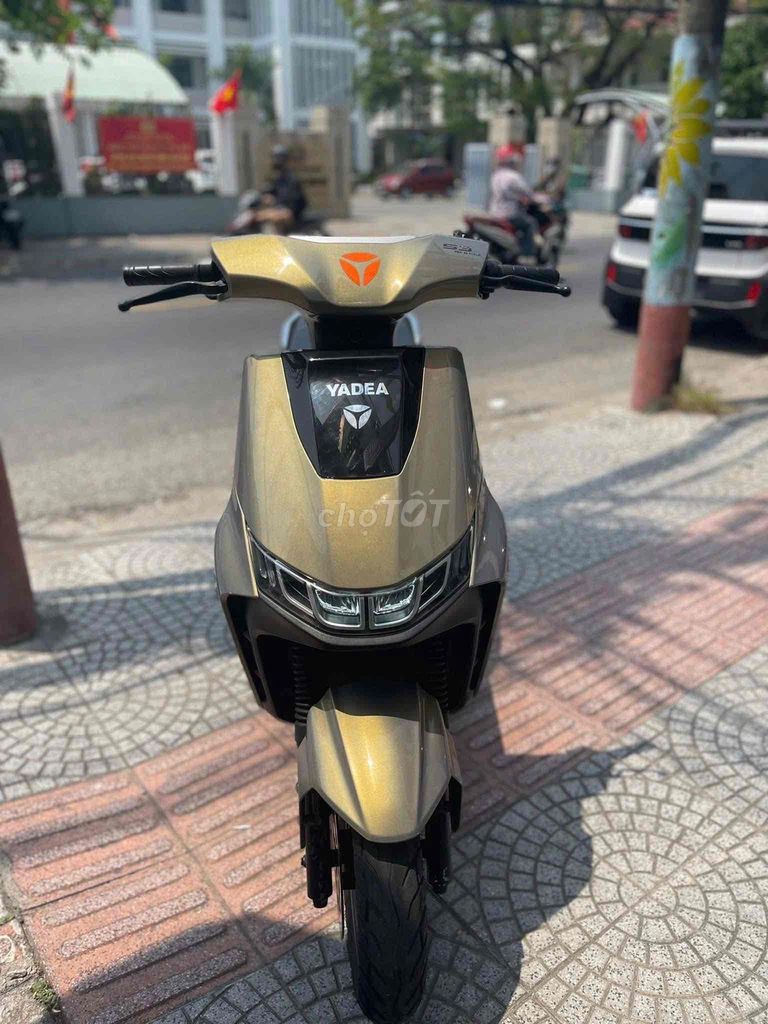 Электроскутер Yadea S3 Pro золотисто-бронзовый 38Ah