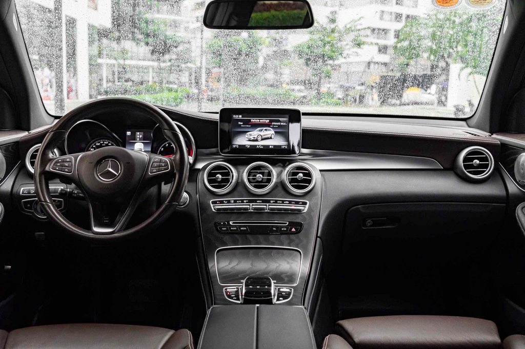 LONG ANH AUTO về Mercedes GLC300 4Matic 2019. Mua bán Ô tô tại Quận 7 Tp Hồ Chí Minh được đăng bởi LongAnh AuTo  hình 12