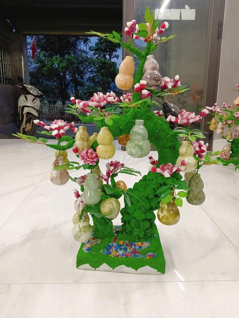 Cây phong thủy đá nhiều màu 95cm. Mua bán Cây cảnh, đồ trang trí tại Huyện Văn Chấn Yên Bái được đăng bởi phạm hồng huy hình 1