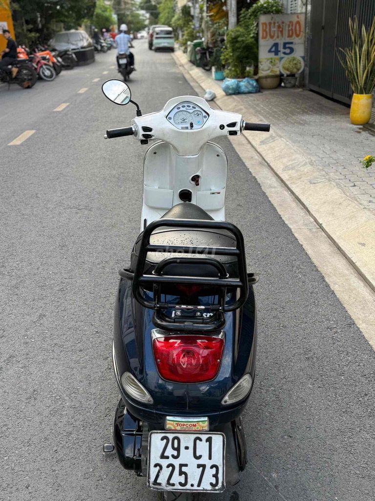Vespa 125-3Vie(2013)bs29,xe đẹp keng,máy  êm ru. Mua bán Xe máy tại Quận 7 Tp Hồ Chí Minh được đăng bởi Trung Anh hình 7