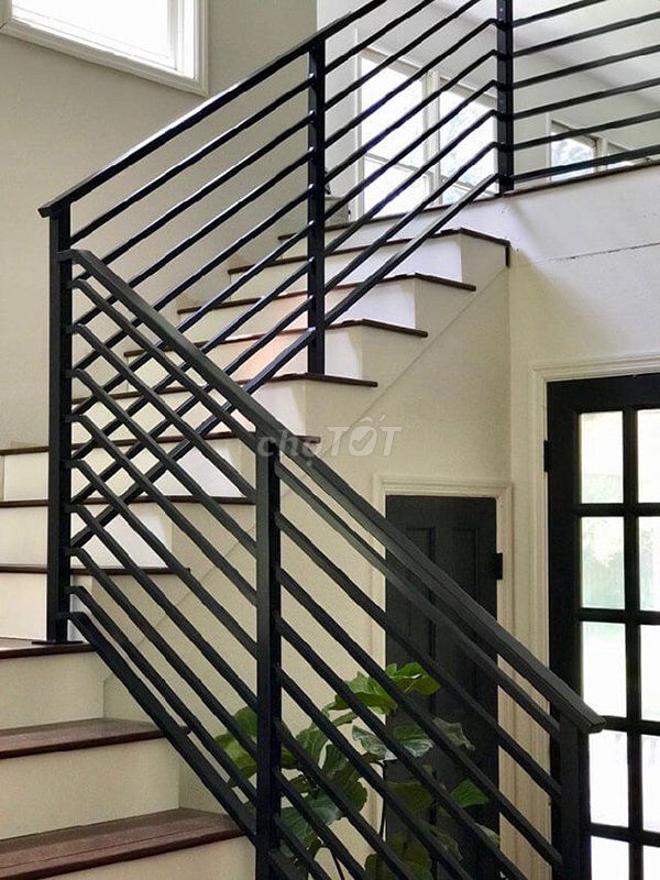 CHUYÊN LÀM MỚI VÀ SỬA CHỮA CỬA SẮT TẠI NHÀ. Dịch vụ tại Quận Thanh Khê Đà Nẵng được đăng bởi Hoàng Văn Hải hình 4