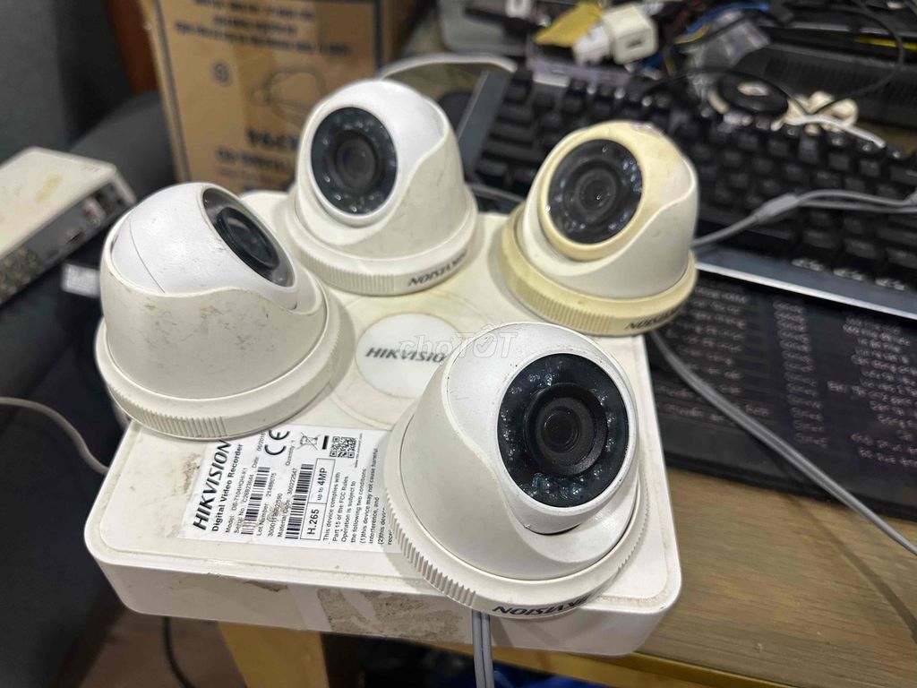 Camera an ninh Hikvision F1 Trắng 1TB 4 camera. Mua bán Máy ảnh, Máy quay tại Quận Hà Đông Hà Nội được đăng bởi Dương Phạm 91 hình 1