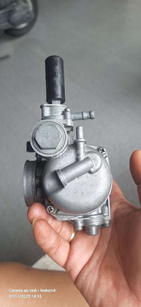 Bình xăng con Keihin Dream 125. Mua bán Phụ tùng xe tại Huyện Châu Thành Kiên Giang được đăng bởi Lê Nhật hình 5