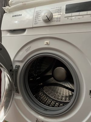 Cần bán máy giặt Samsung 8kg( cần thanh lí về quê)