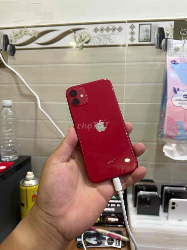 Apple iPhone 11 64GB Đỏ Lỗi không nhận sim. Mua bán Điện thoại tại Quận Tân Phú Tp Hồ Chí Minh được đăng bởi Thành Lê hình 1