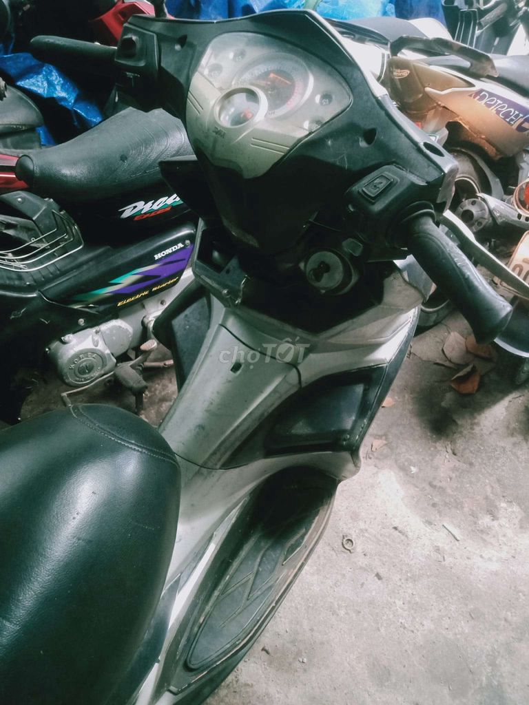 Xe giấy tờ đầy đủ máy mạnh chạy đi làm vô tư. Mua bán Xe máy tại Quận Thanh Khê Đà Nẵng được đăng bởi Trần Khải hình 2