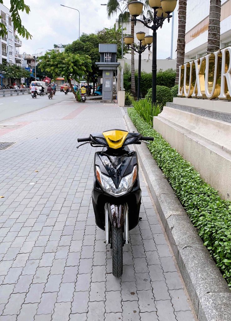 Luvias 125 Bs Thành Phố Giấy Tờ Đầy Đủ. Mua bán Xe máy tại Quận Gò Vấp Tp Hồ Chí Minh được đăng bởi Minh Tâm 86 hình 8