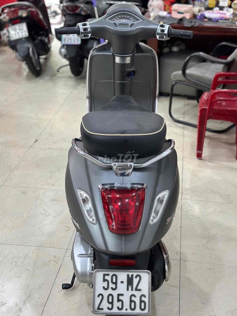 Vespa Spritn 2018 GTS/125.Chính chủ.BSTP.Giá tốt. Mua bán Xe máy tại Quận 6 Tp Hồ Chí Minh được đăng bởi Cửa Hàng Xe Máy Hoà Bùi hình 8