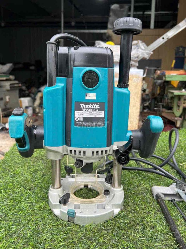 Máy phay Makita RP2303FC. Mua bán Đồ chuyên dụng, Giống nuôi trồng tại Quận 12 Tp Hồ Chí Minh được đăng bởi Minh Khôi hình 1