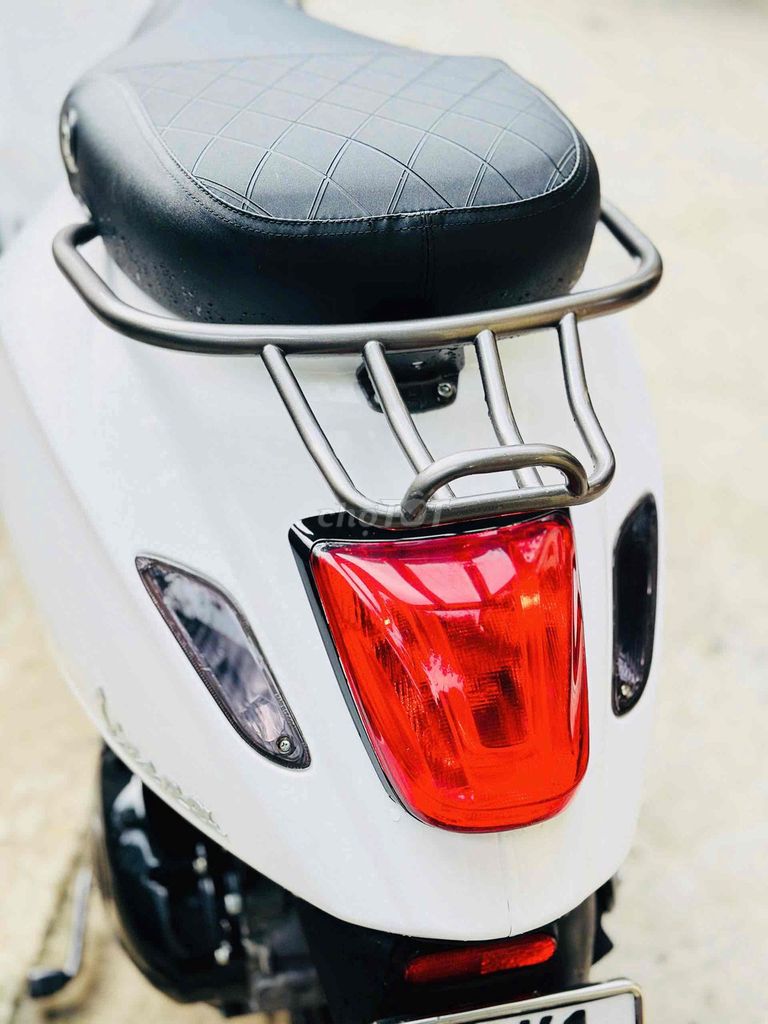 Piaggio Vespa Primavera 2015 125CC Trắng. Mua bán Xe máy tại Quận 12 Tp Hồ Chí Minh được đăng bởi Ta Thanh Thai hình 7