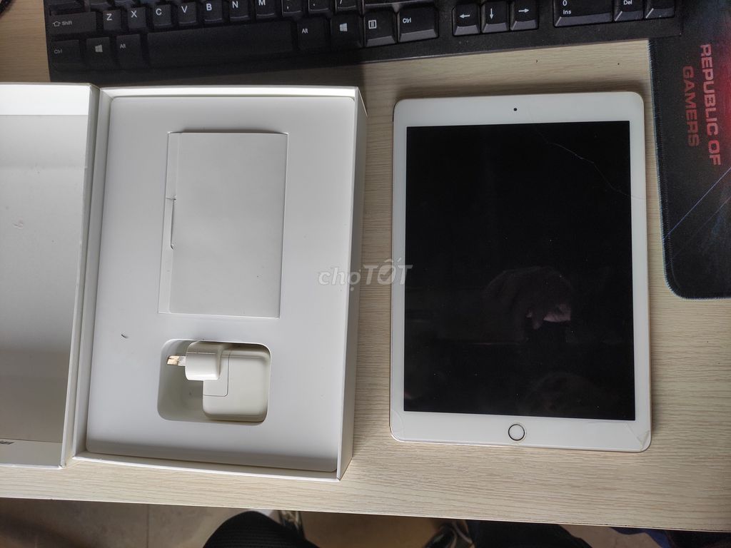 Apple iPad Air 2 màn Retina 9.7 inch 64GB Vàng. Mua bán Máy tính bảng tại Quận Đống Đa Hà Nội được đăng bởi Lai Viet hình 1