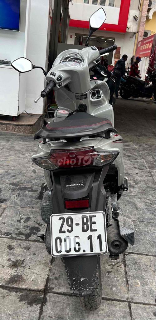 Bán xe Vision mầu Xám Xi măng. Mua bán Xe máy tại Quận Hà Đông Hà Nội được đăng bởi TRẦN CÔNG HÒA hình 2