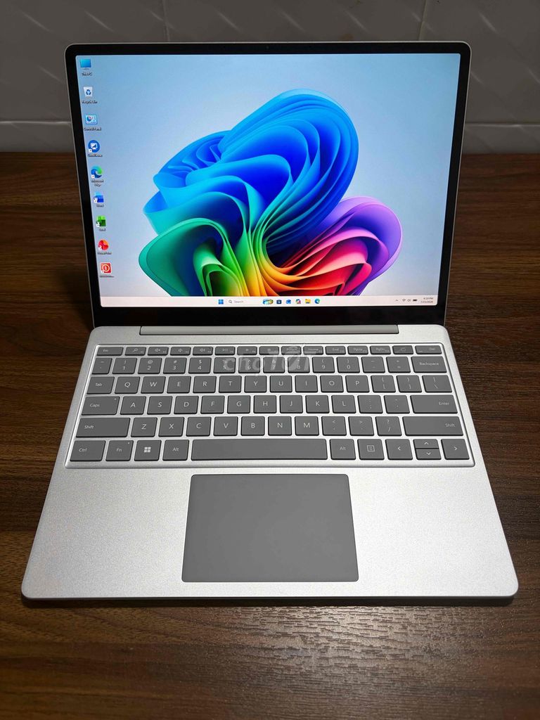 Surface Laptop Go 3 i5 gen12 16GB/256GB sạc 17 lần. Mua bán Laptop tại Thành phố Thủ Dầu Một Bình Dương được đăng bởi SURFACE VINVIN hình 1