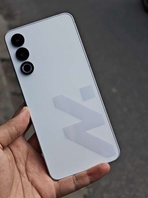 Meizu 20 Classic trắng bán rẻ hoặc đổi. Mua bán Điện thoại tại Quận Hải Châu Đà Nẵng được đăng bởi Nguyễn Hưng