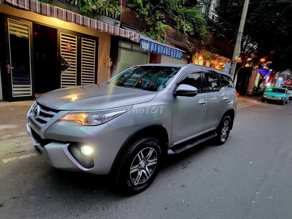 FORTUNER 2.4G Máy Dầu Số Sàn sx18ĐkLđ 2019 Mới 98%. Mua bán Ô tô tại Quận 11 Tp Hồ Chí Minh được đăng bởi A Long hình 1