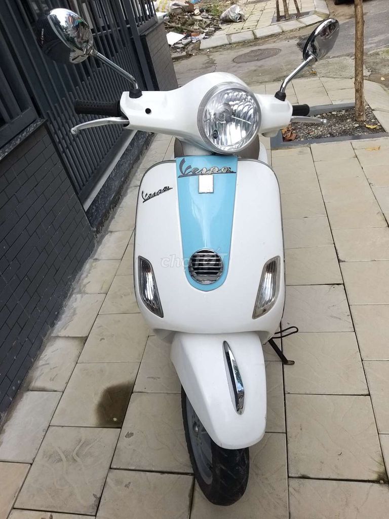 Xe máy Vespa máy êm giấy tờ đầy đủ xem hình. Mua bán Xe máy tại Quận Hải Châu Đà Nẵng được đăng bởi VU THAO hình 2