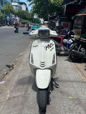 Vespa sprint trắng đen chính chủ. Mua bán Xe máy tại Quận Thanh Khê Đà Nẵng được đăng bởi Uyen