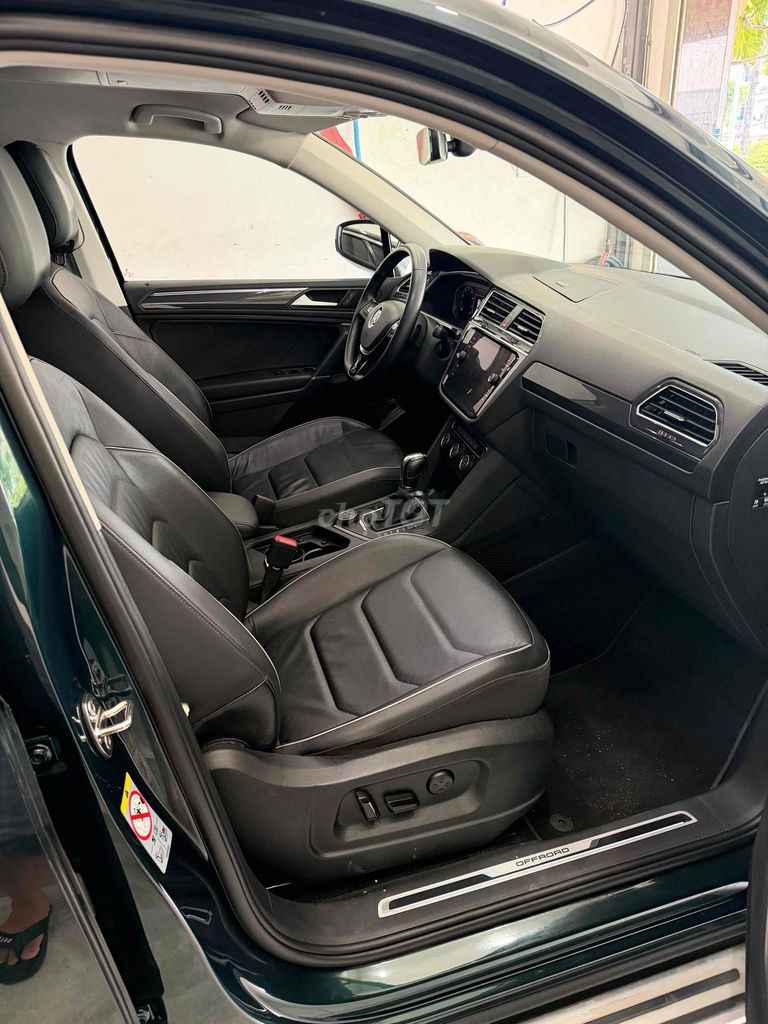 Volkswagen Tiguan 2019 Allspace - 72000 km. Mua bán Ô tô tại Quận 12 Tp Hồ Chí Minh được đăng bởi Tân hình 8