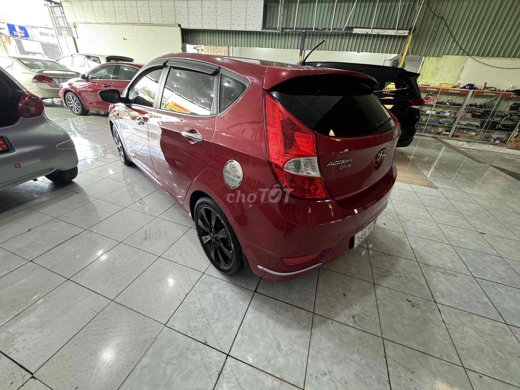 Hyundai Accent 2014 1.4 AT Hatchback - 910123 km. Mua bán Ô tô tại Quận Bình Thuỷ Cần Thơ được đăng bởi Phi hình 2