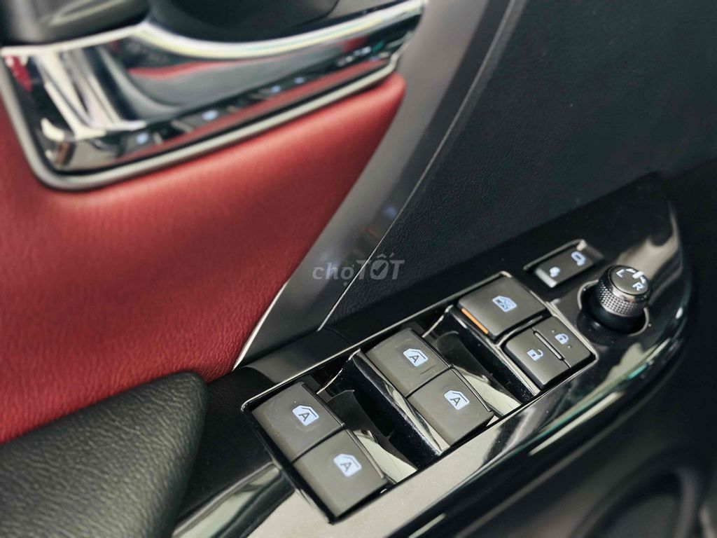 Fortuner Legender 2.4L 4x2 AT | Ưu Đãi Sốc 45 tr. Mua bán Ô tô tại Thành phố Thủ Đức Tp Hồ Chí Minh được đăng bởi Toyota Đông Sài Gòn hình 9