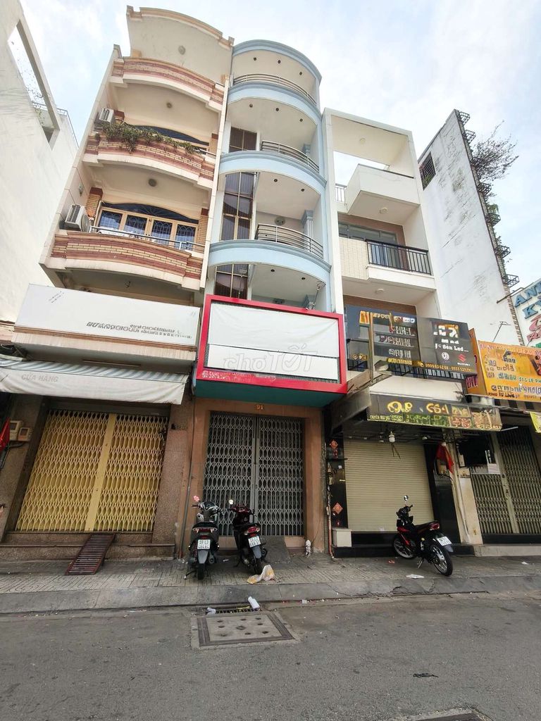 Аренда · 6 комн. · 80 м² · Quận 5, ул. Đường Dương Tử Giang