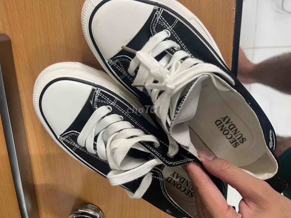 Giày thể thao Second Sunday Nữ Đen. Mua bán Giày dép tại Thành phố Biên Hòa Đồng Nai được đăng bởi Nguyễn Quang Huy hình 1