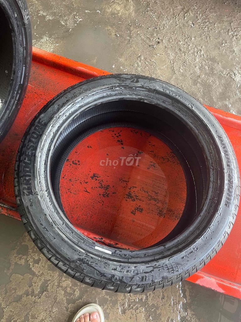 Lốp xe ô tô 235/45R18. Mua bán Phụ tùng xe tại Thành phố Châu Đốc An Giang được đăng bởi Võ Quốc Vinh hình 1