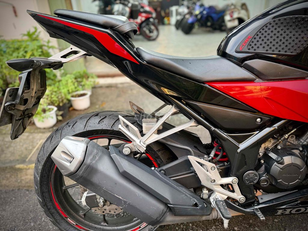 Honda CBR150R dk 2020. Mua bán Xe máy tại Quận 12 Tp Hồ Chí Minh được đăng bởi THÁI THUẬN MOTOR hình 4
