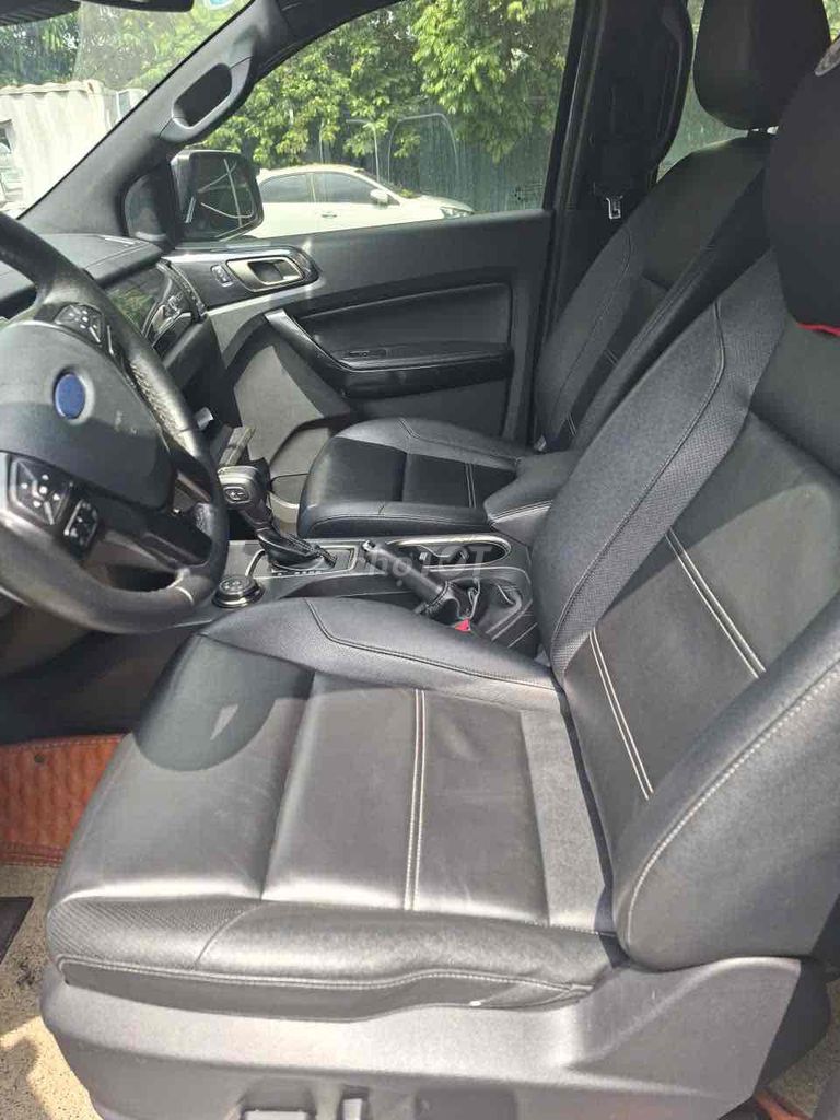 Ford Everest 2021 Titanium 2.0L 4x2 AT - 81361 km. Mua bán Ô tô tại Thành phố Hạ Long Quảng Ninh được đăng bởi Chuyên phát mại tài sản Ngân hàng hình 3