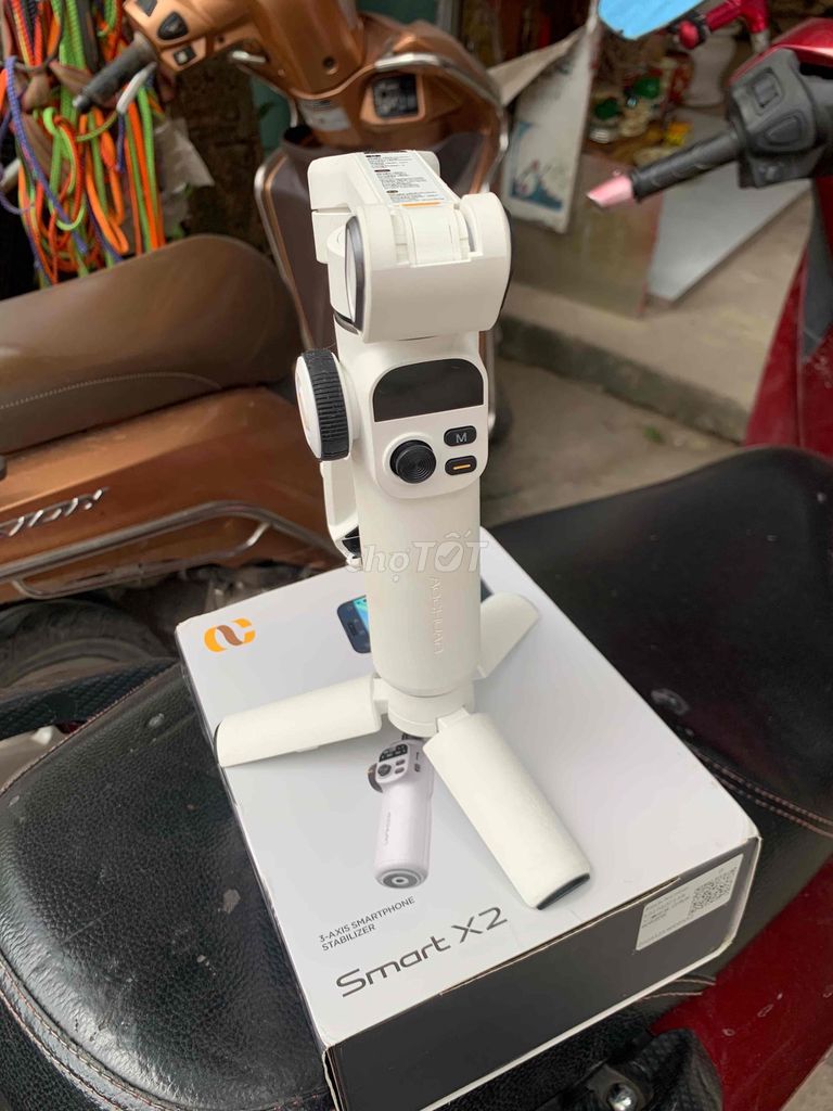 Gimbal Aochuan Smart X2 Trắng Đã sử dụng. Mua bán Phụ kiện (Màn hình, Chuột...) tại Huyện Chương Mỹ Hà Nội được đăng bởi Tên chưa cung cấp hình 1