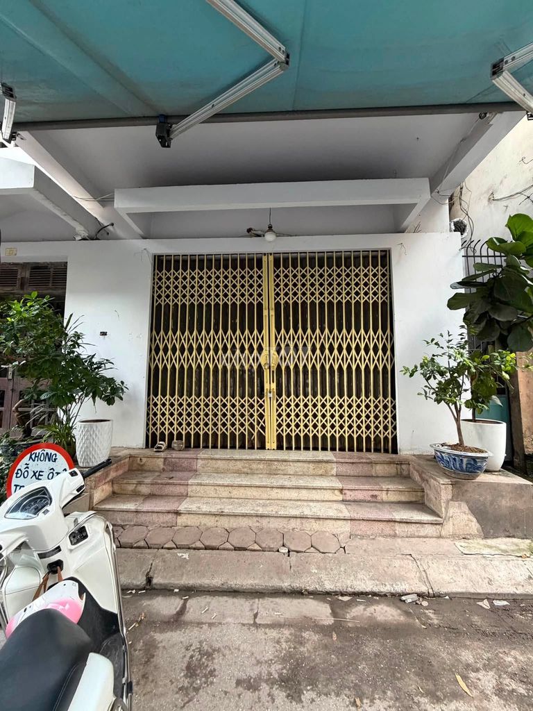 Cho thuê mặt bằng tầng 1, 30m2, ngõ 4 Phương Mai, gần BV Bạch Mai