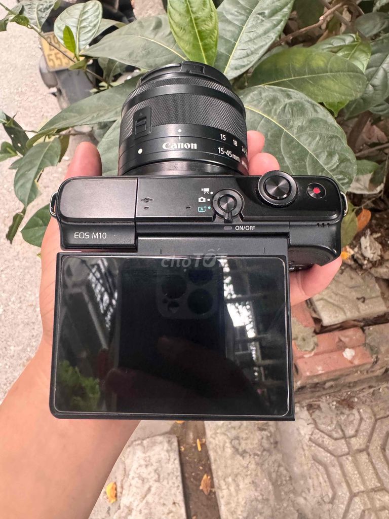 Máy Ảnh Canon M10