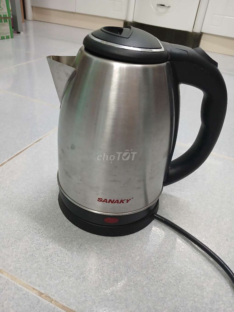 Ấm đun nước SANAKY Bạc 1,8 lít. Mua bán Bếp, lò, đồ điện nhà bếp tại Quận Gò Vấp Tp Hồ Chí Minh được đăng bởi Cuong hình 1